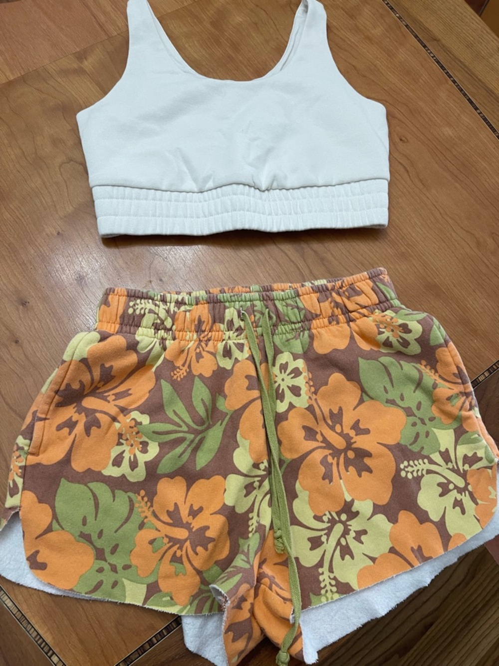 wild fable Cream Cropped thick material Tank (xs) with Floral Print Shorts (s)
